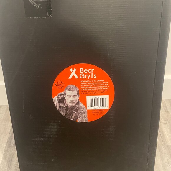 Bear Grylls 45L Hiking Hydration Backpack, Day Pack With 2L Water Bladder - Picture 4 of 10